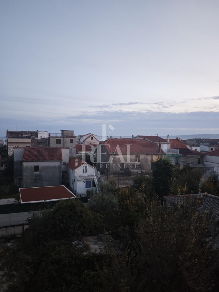 Image 6182189 - 3