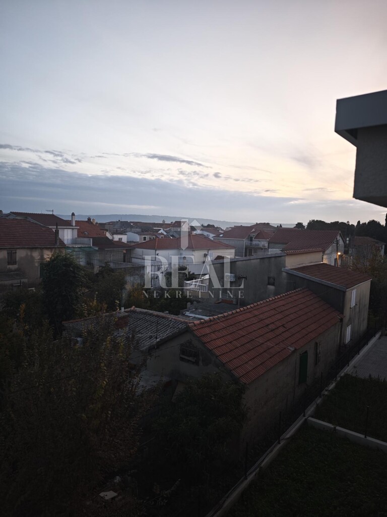 Image 6182189 - 4