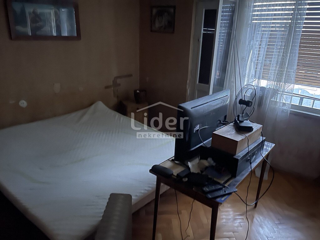 Image 6182673 - 4