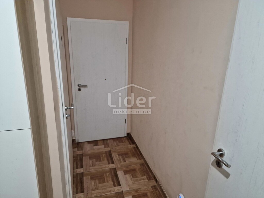 Image 6182674 - 5