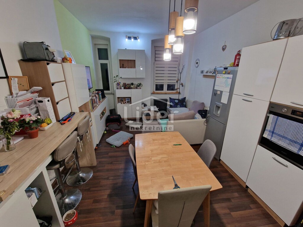 Image 6182674 - 1