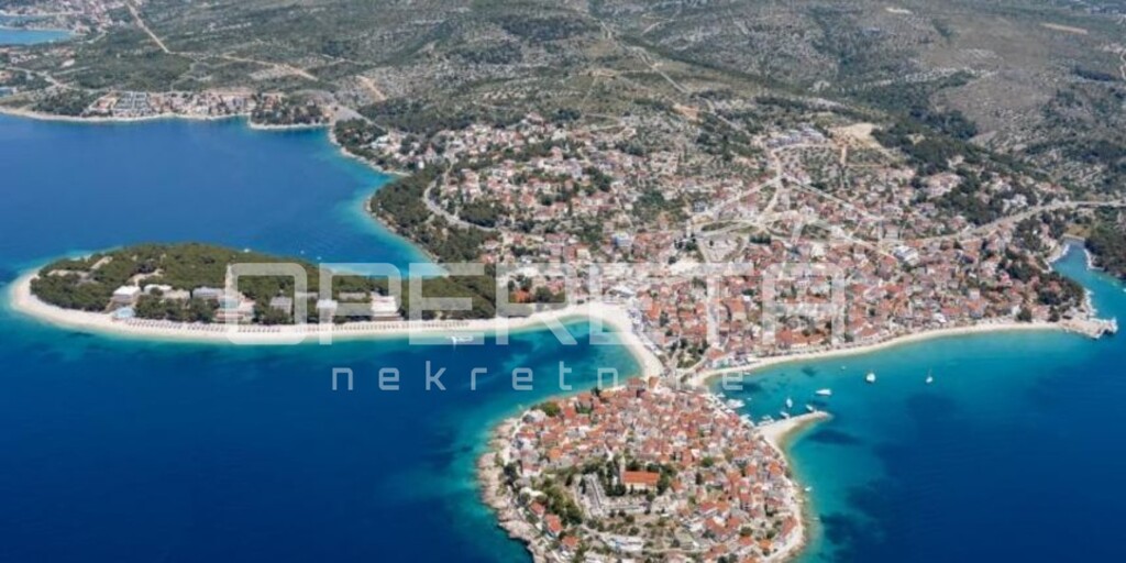 Image 6182765 - 8
