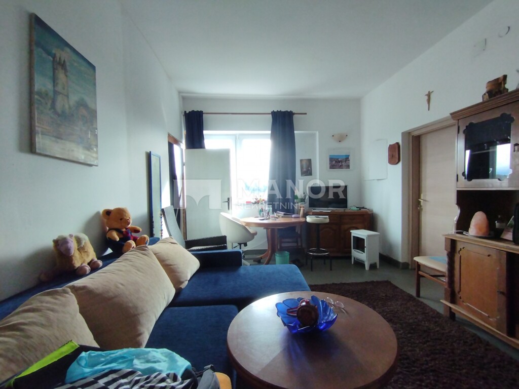 Image 6182786 - 1