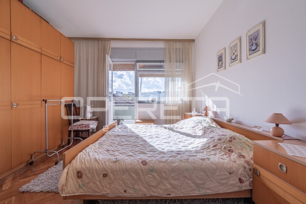 Image 6183550 - 5