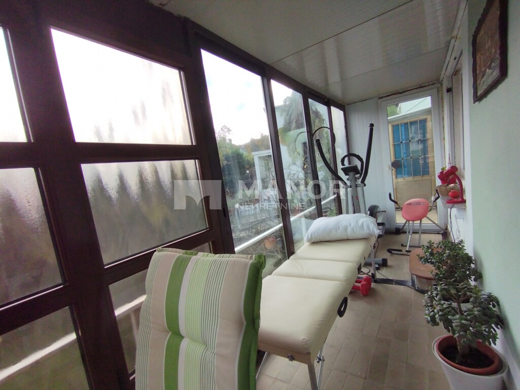 Image 6183565 - 6