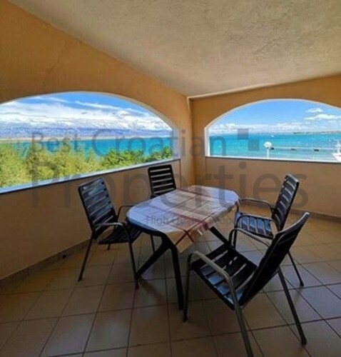 Thumbnail 6184849 - 3