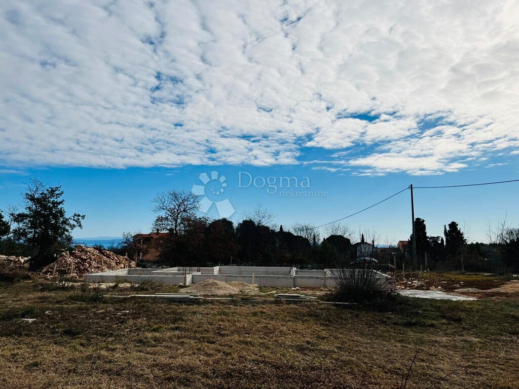 Image 6185278 - 1