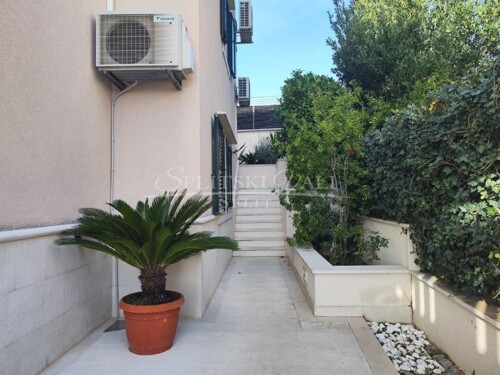 Thumbnail 6185419 - 8