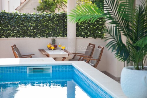 Thumbnail 6185421 - 2