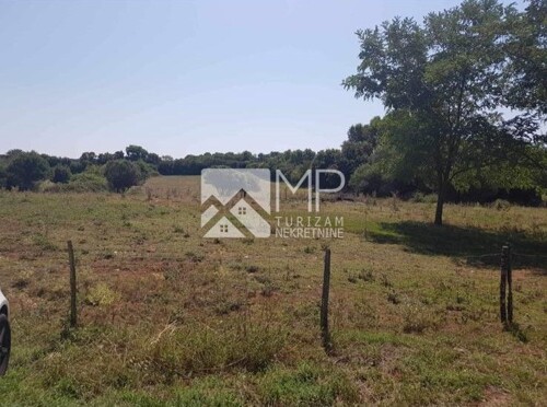Valtura, poljoprivredno zemljište 1475 m2, mogućnost najma