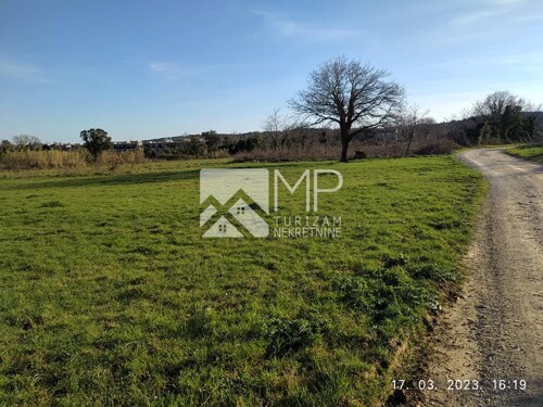 LIŽNJAN, poljoprivredno zemljište 571 m2
