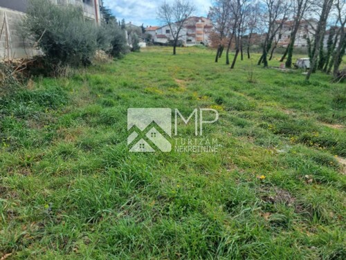 Medulin, građevinsko zemljište 2400m2