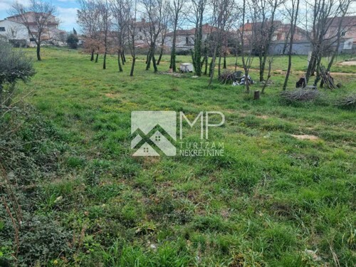 Medulin, građevinsko zemljište 2400m2