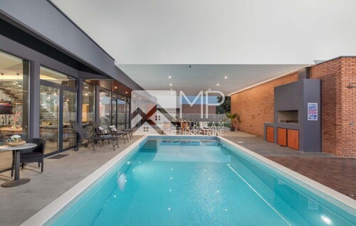 Thumbnail 6185937 - 12