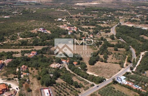 Medulin, veliko građevinsko zemljište od 6699 m2