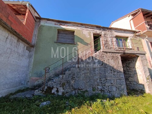 MATULJI ZVONEĆA, starina u srcu mjesta