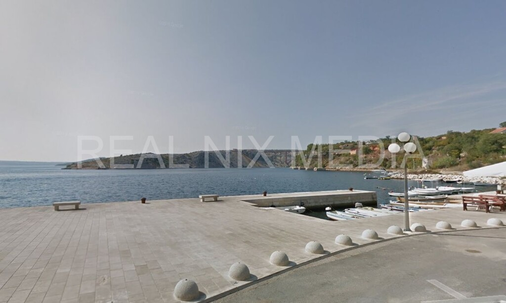Image 6188221 - 2