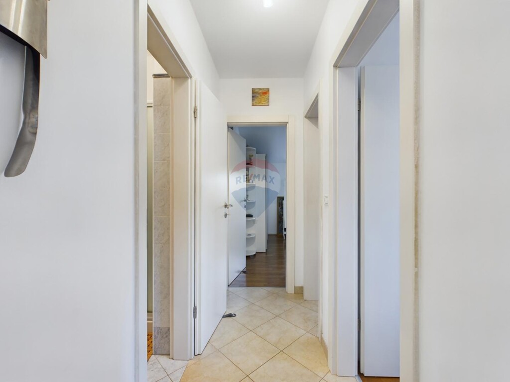 Image 6188233 - 17