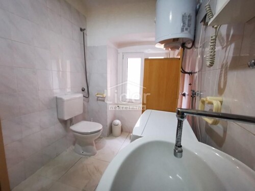 Thumbnail 6188718 - 4