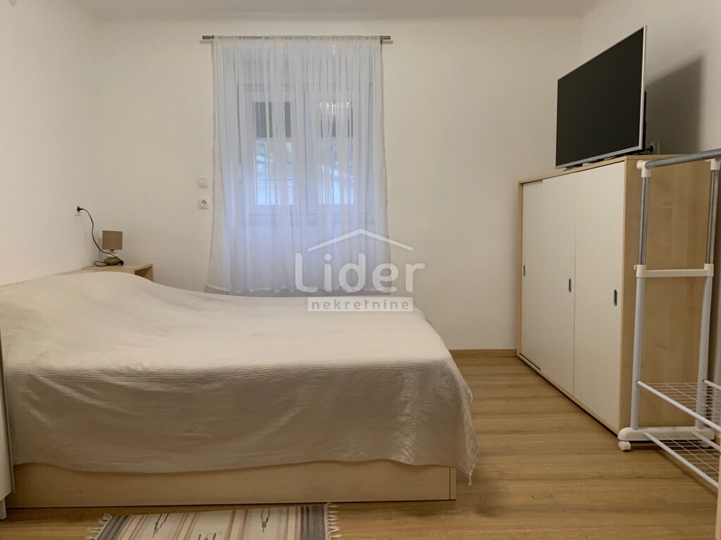 Image 6188720 - 9