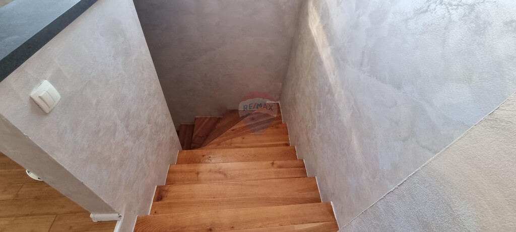 Image 6188883 - 5