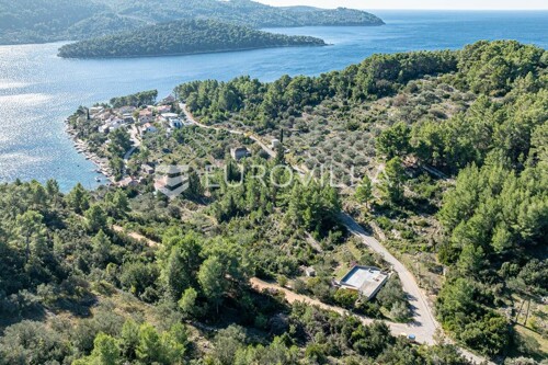 Otok Korčula, zemljište s projektom kuće s bazenom
