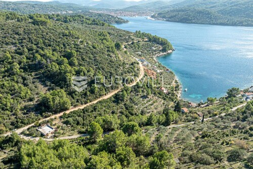 Otok Korčula, zemljište s projektom kuće s bazenom