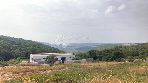 RIJETKOST NA TRŽIŠTU! NEPONOVLJIV POGLED