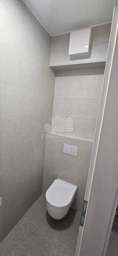 Thumbnail 6189314 - 9
