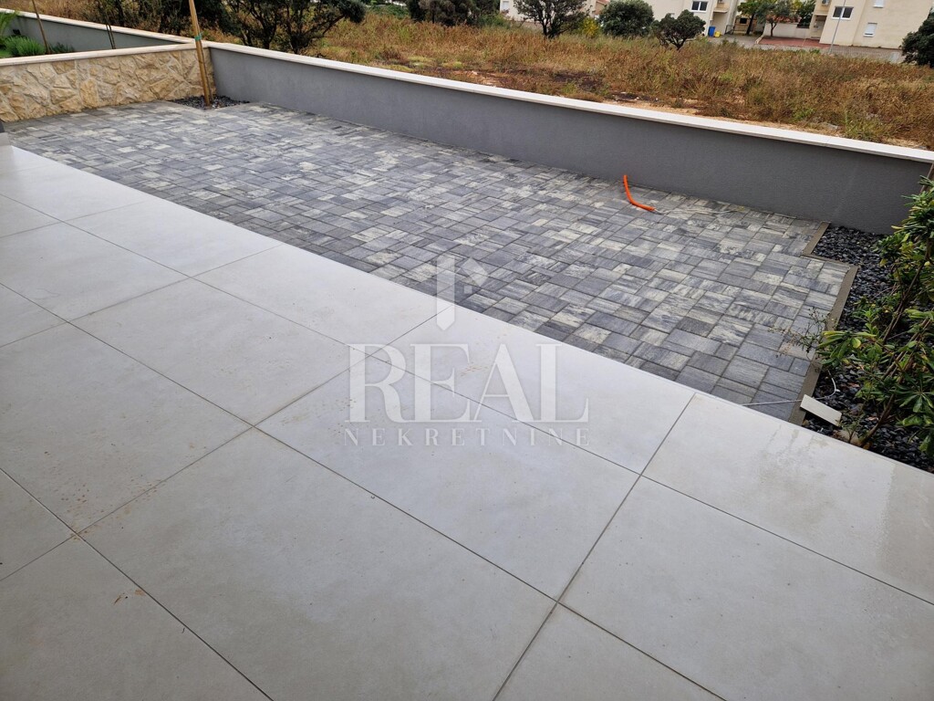 Image 6190001 - 5