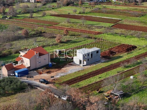 Split, Dugopolje - Moderna vila u izgradnji EKSKLUZIVNO