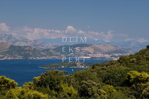 Koločep, Građevinsko zemljište na Koločepu, 40811 m²