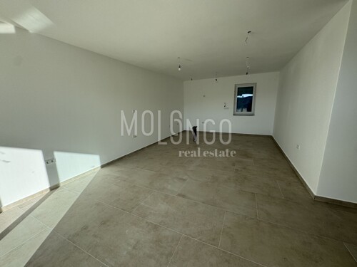 Thumbnail 6190411 - 2