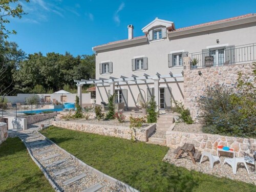 PREKRASNA VILLA FRANGIPANE, CRIKVENICA, 180 m2