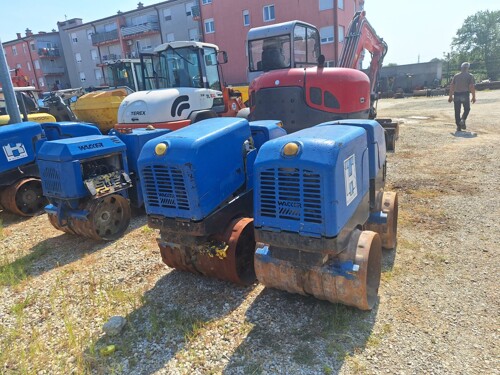 Valjak Wacker RT težine 1500 kg.(jež)