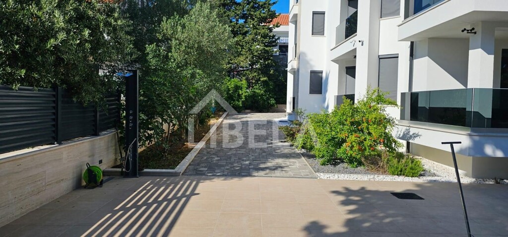 Image 6191387 - 14