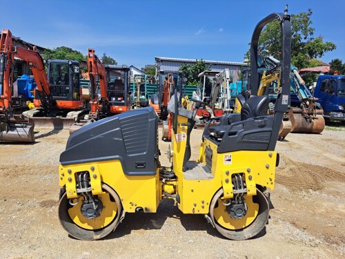 Valjak Bomag BW 90 AD-5