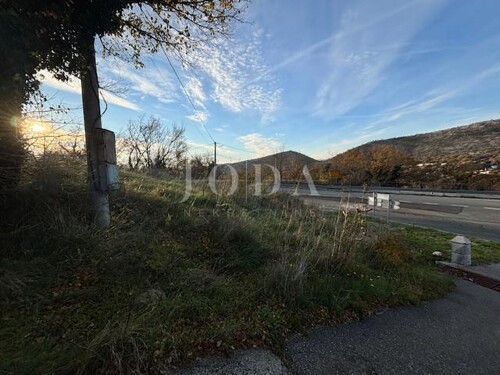 Bribir, građevinsko zemljište na odličnoj lokaciji 677m2