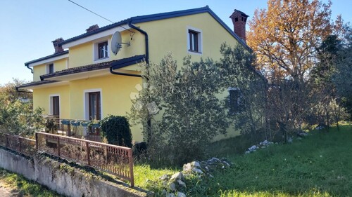 Obiteljska kuća u mirnom selu, 5 spavaćih soba