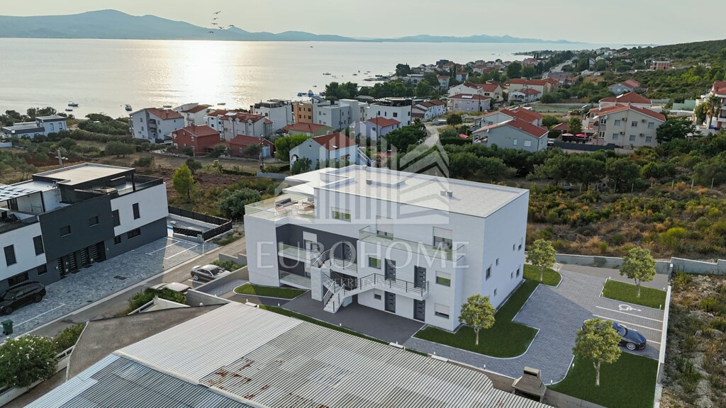 Image 6191885 - 1