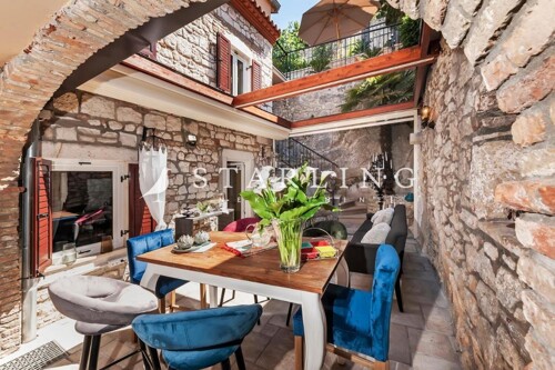 PRODAJA, LUKSUZNA VILA , ROVINJ, 390 M2