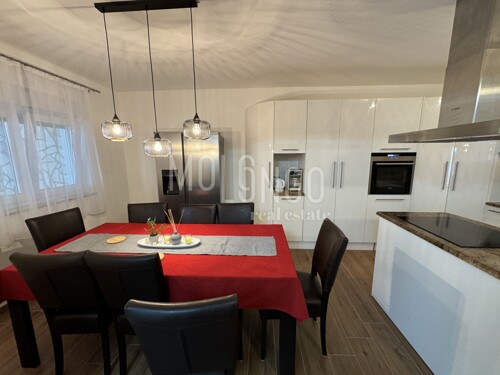 Thumbnail 6191929 - 1