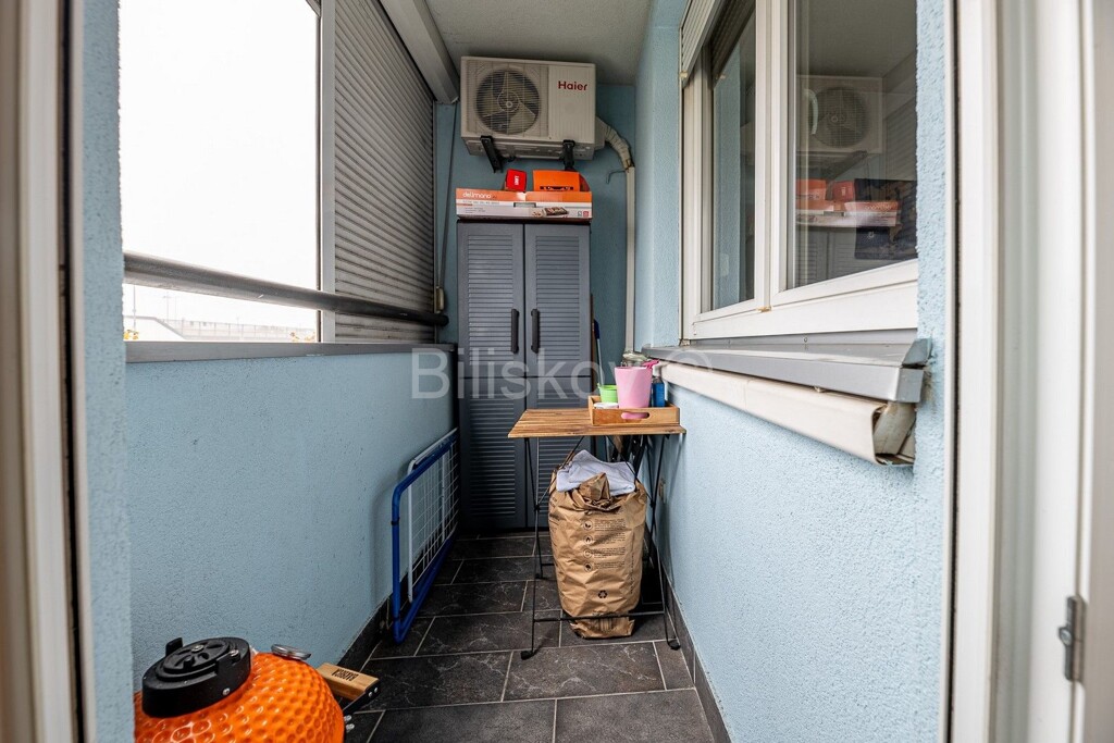 Image 6191976 - 8