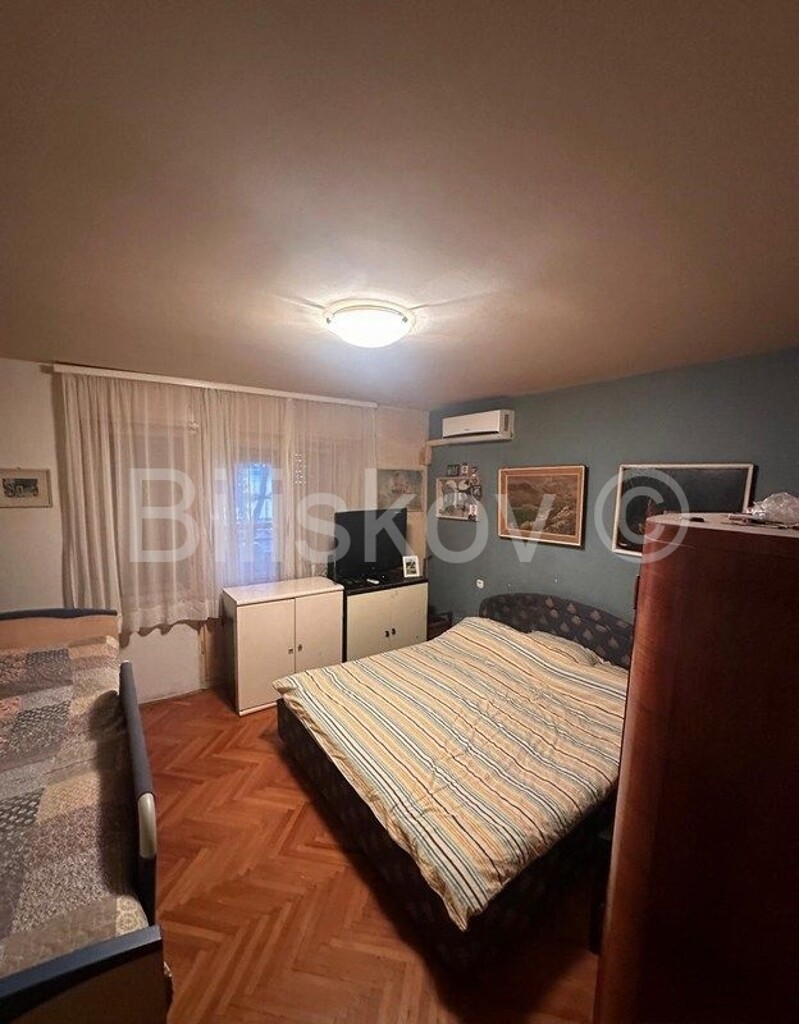 Image 6192450 - 9