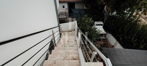 Thumbnail 6192457 - 12