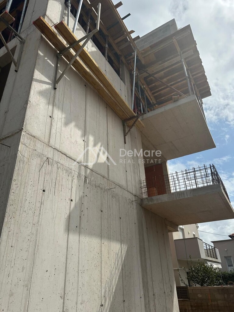 Image 6192527 - 15