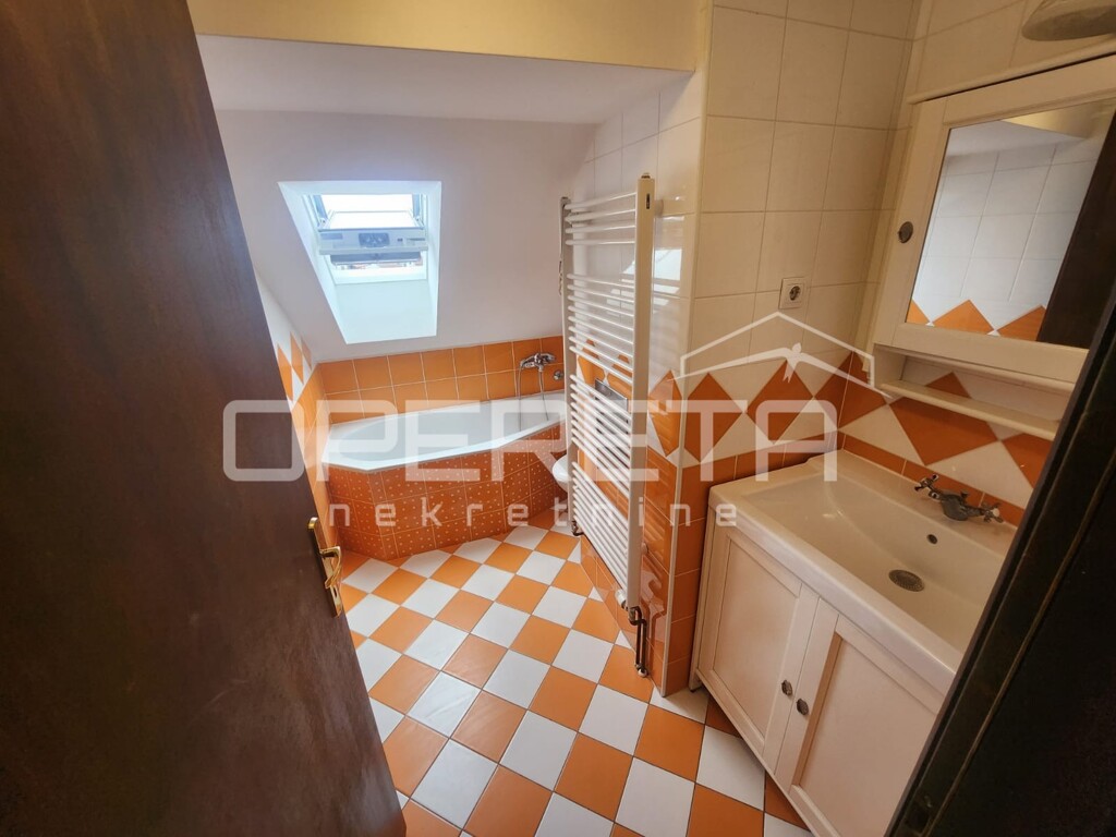 Image 6192532 - 7