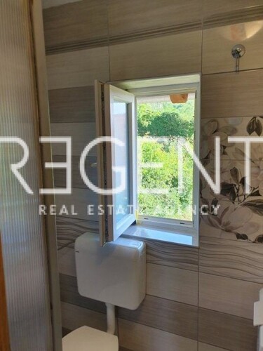 Thumbnail 6192607 - 5