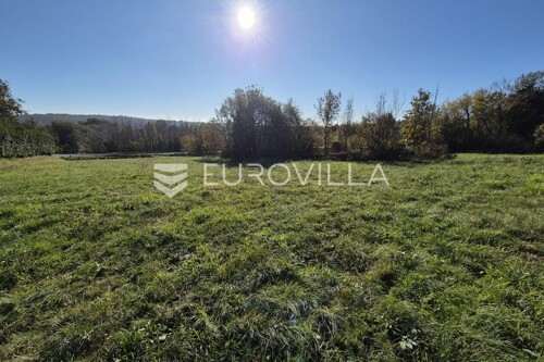Istra, Tinjan, građevinsko i poljoprivredno zemljište