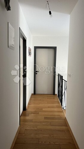 Thumbnail 6192983 - 17